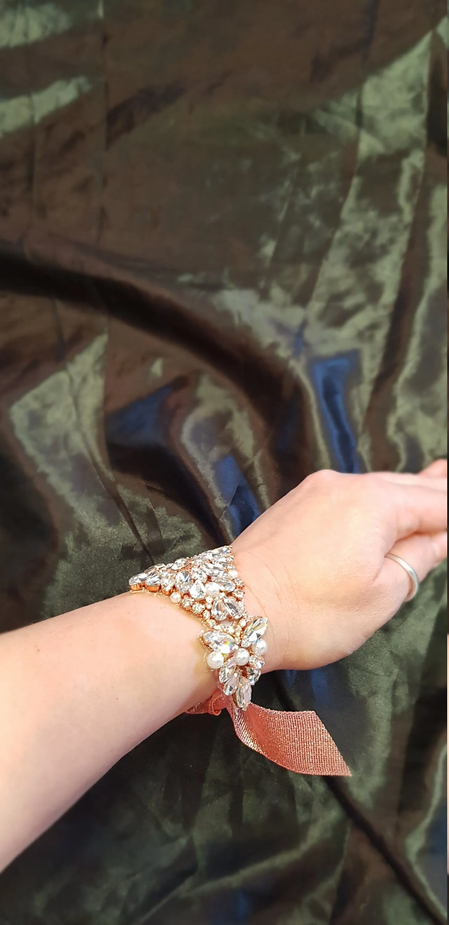 Rose gold crystal Flower wrist corsage set of 4 pieces, Wedding cuff, BRIDAL WRISTLET by Crystal wedding uk